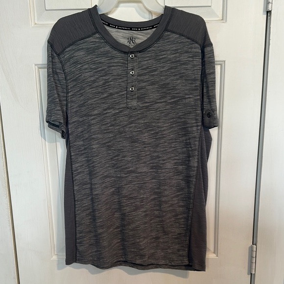 Rock & Republic men’s tee size Large - Picture 1 of 3